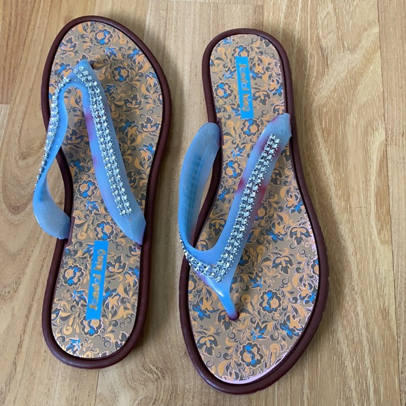 Flip Flops with Rhinestones - Picture 3 of 12